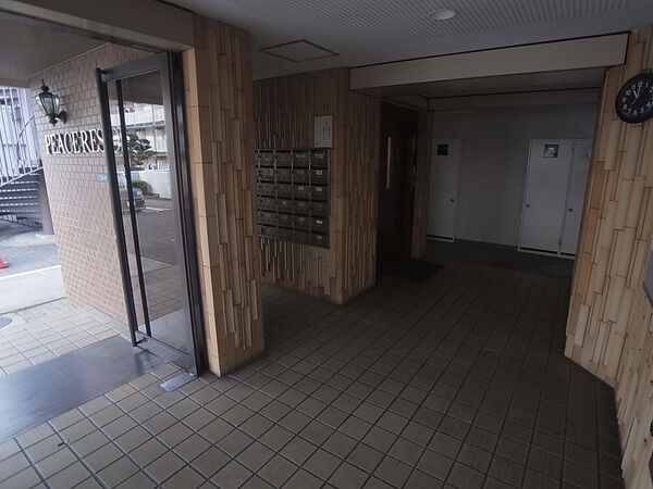 【ピースレジデンス新安城】エントランス