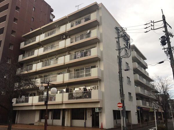 【日商岩井第1城北ハイツ】外観写真1