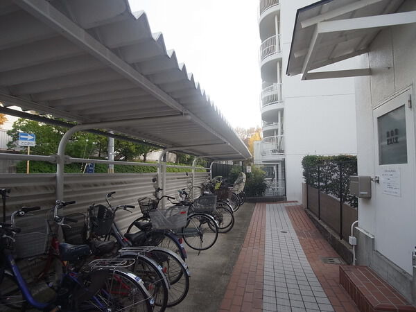 【エクセルハイツ第一学園前】駐輪場 【エクセルハイツ第一学園前】駐輪場