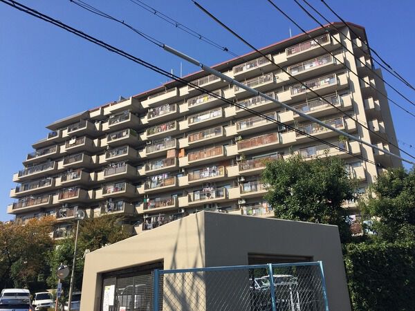 【トーカンマンション千里】外観写真