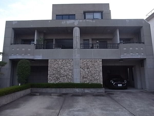 【ヘレンハイム新伊丹】外観写真２