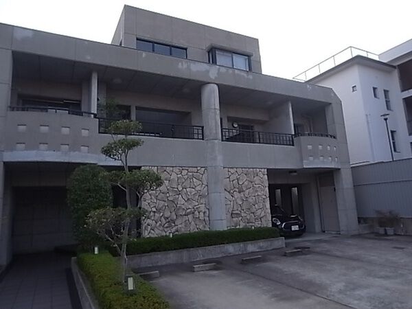 【ヘレンハイム新伊丹】外観写真３