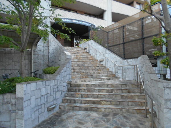 アンビエント雲雀丘花屋敷