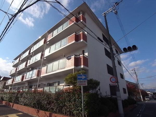 【シャルマンコーポ香枦園】外観写真