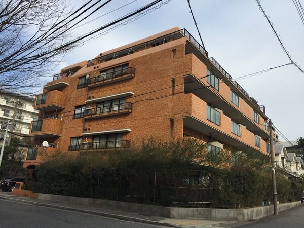 【ライオンズマンション住吉川公園】外観