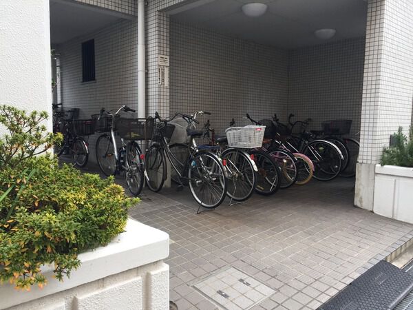 【エスプリ御影アーバンライフ】駐輪場