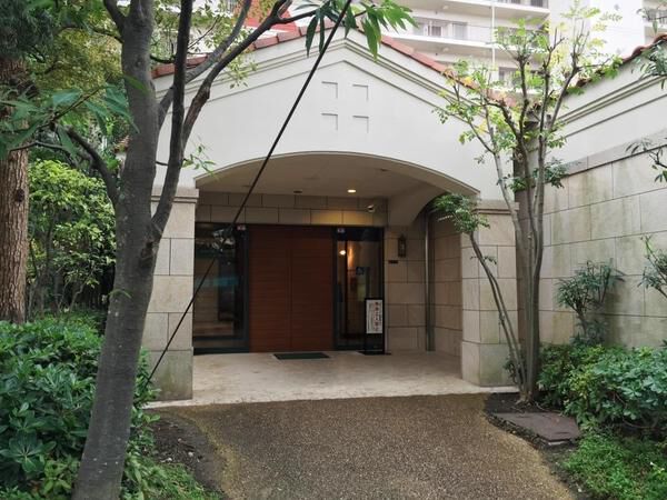 【リバーガーデン出来島】エントランス