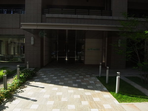 【クレヴィア阿波座】エントランス