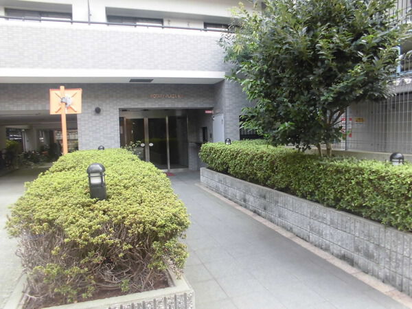 【ロータリープラザ難波】エントランス