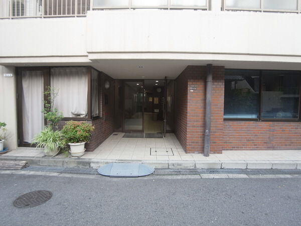 【ユニハイム阿波座】エントランス
