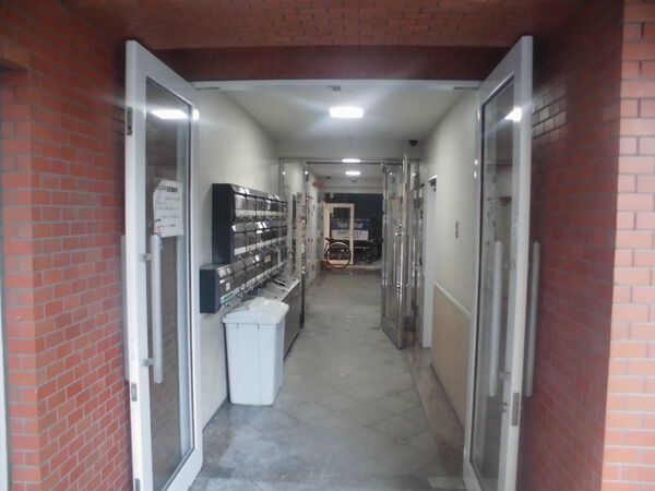 【藤和シティコープ心斎橋】マンション入口