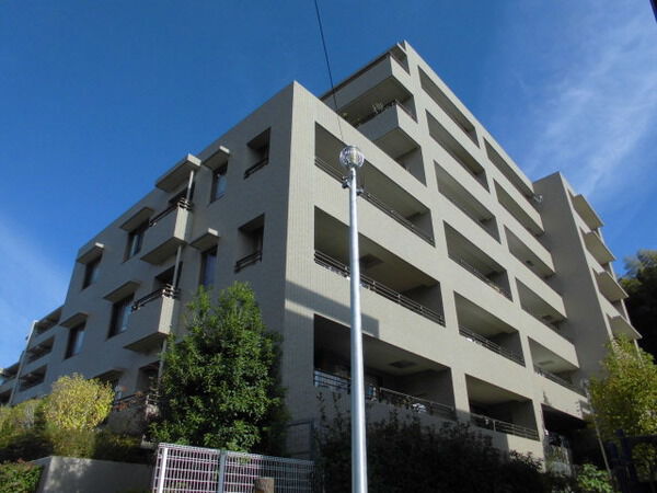 【ステイツ豊中桃山台千里の杜】外観