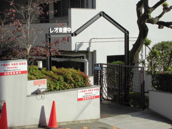 【レオ東豊中】エントランス 【レオ東豊中】エントランス