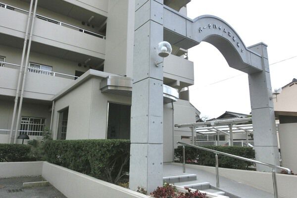 【パークハイム空港通り】エントランスゲート 【パークハイム空港通り】エントランスゲート