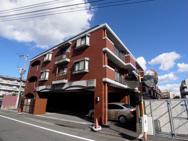 【ロマネスク生の松原】外観