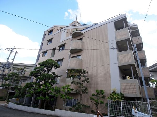 【ロワールマンション生の松原】外観