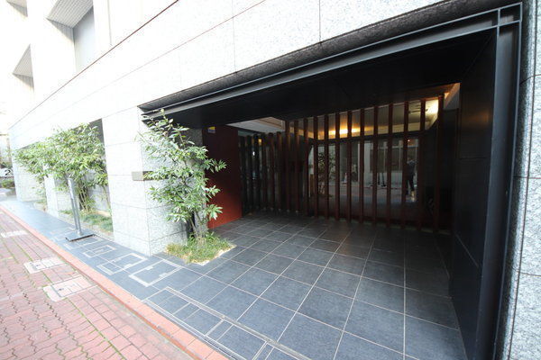 【イニシア蒲田】エントランス