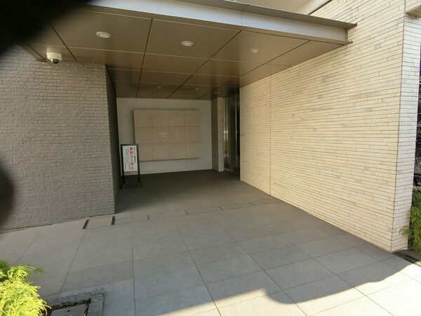 【プライム雑色フロントアクシス】エントランス