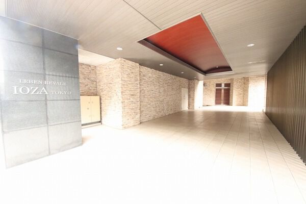 【レーベンリヴァーレイオザ東京】エントランスアプローチ 【レーベンリヴァーレイオザ東京】エントランスアプローチ