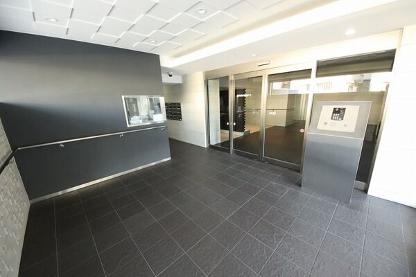 【TOKYO HOUSE TAMAGAWA】エントランス