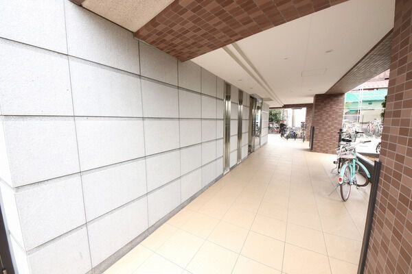 【グランイーグル大森Ⅲ】エントランスアプローチ 【グランイーグル大森Ⅲ】エントランスアプローチ