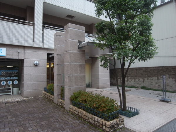 【コスモ三鷹ロイヤルフォルム】入口