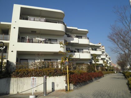 ア・ラヴリ西神南