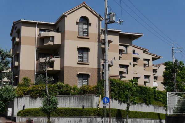 モンセーヌ西神南