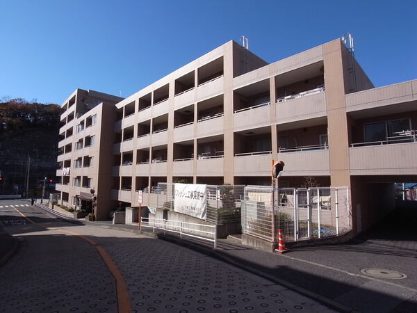 【ニューウェルシティ金沢八景】外観