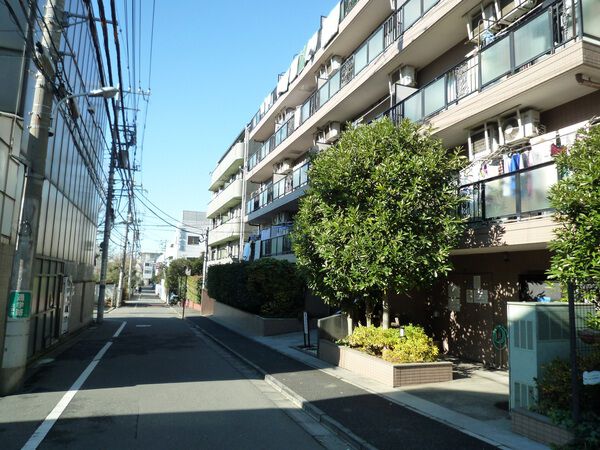 【マイキャッスル三鷹】前面道路