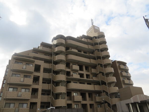 【ライオンズマンション中岩田】外観