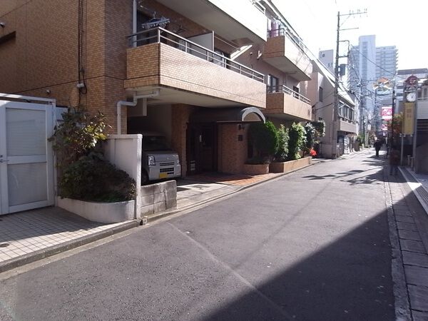 【バームハイツ武蔵小金井】前面道路①