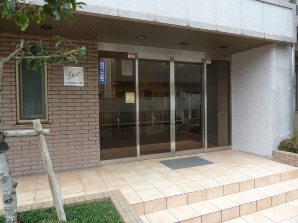 【ジオ豊中岡上の町】エントランスです。 【ジオ豊中岡上の町】エントランスです。