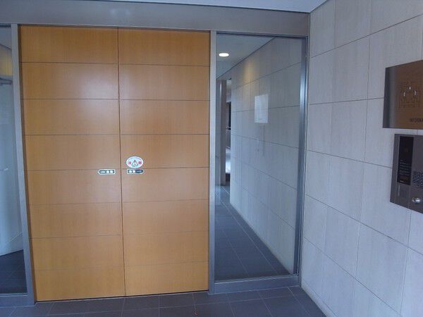 【ステイツ豊中本町レジデンス】エントランスホールです。 【ステイツ豊中本町レジデンス】エントランスホールです。