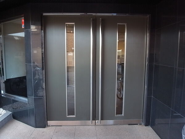 【ディバインレジデンス武蔵小金井】エントランス 【ディバインレジデンス武蔵小金井】エントランス