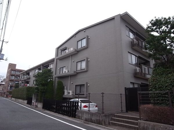 【エクレールガーデン富士見ヶ丘】外観
