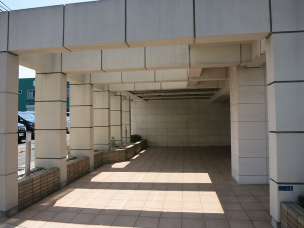 【ミオカステーロ鎌倉大船】エントランスの様子 【ミオカステーロ鎌倉大船】エントランスの様子