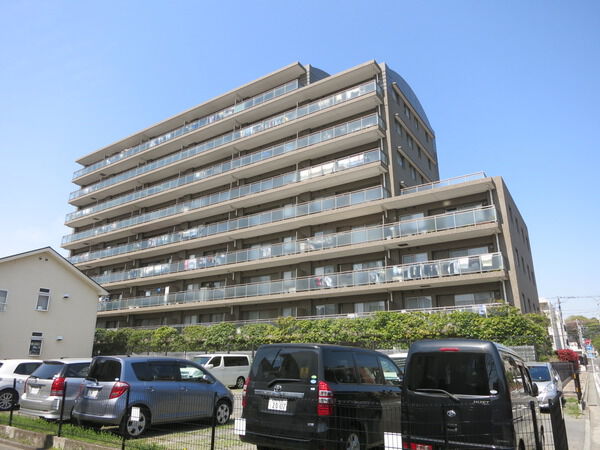 【ヴィラ大船】南側より撮影 【ヴィラ大船】南側より撮影