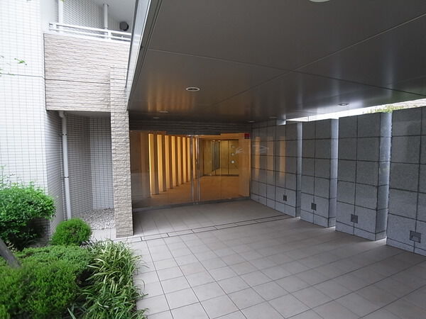 【プラウド南林間】エントランス 【プラウド南林間】エントランス