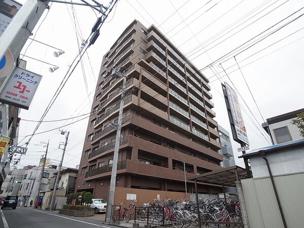 【レクセルプラザ鶴間】外観別角度から撮影