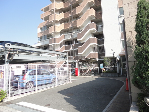 【シーズガーデン多摩永山】駐車場