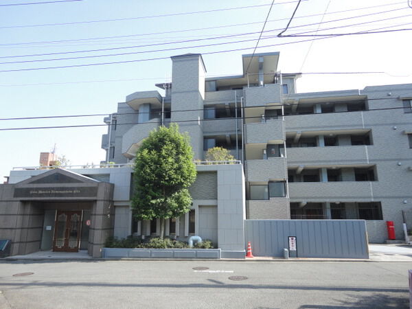 【ライオンズマンション多摩永山ヒルズ】外観写真
