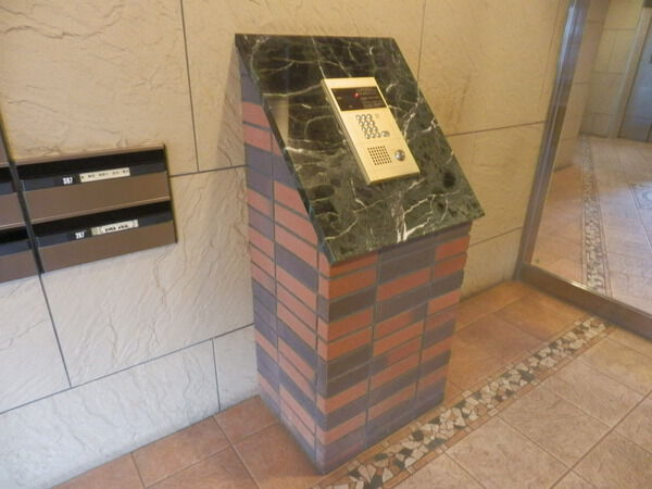 【デクール鎌倉】オートロックエントランス 【デクール鎌倉】オートロックエントランス