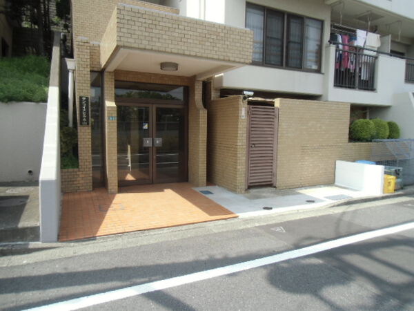 【サンライズヒル永山】建物入口 【サンライズヒル永山】建物入口