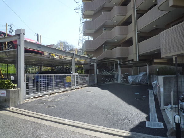 【ハイホーム聖蹟桜ケ丘】駐車場・駐輪場