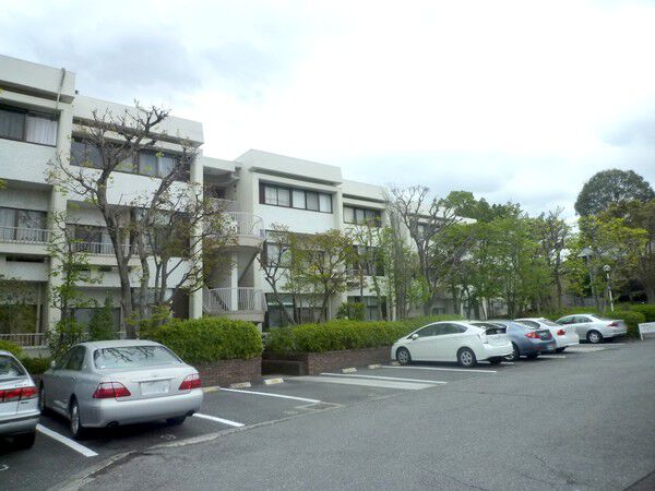 【聖蹟桜ヶ丘ガーデンホーム】外観