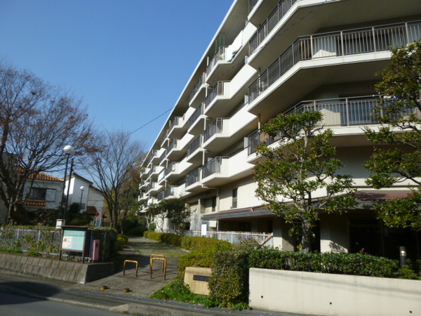 【東急ドエル鎌倉ビレジ】公園と現地