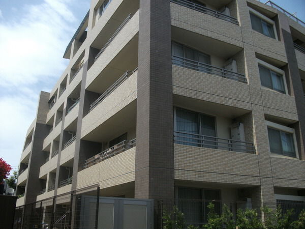 【ラヴィドール府中中河原】建物外観 【ラヴィドール府中中河原】建物外観