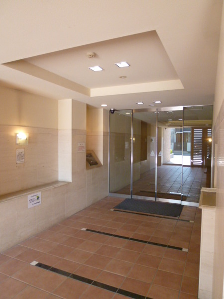 【グローリオ府中多摩川】エントランス