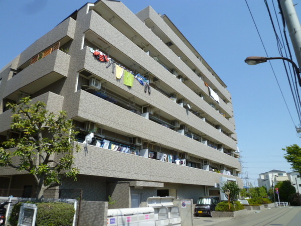 【ライオンズマンション府中中河原】外観写真